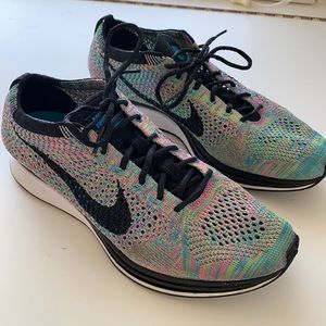 Nike FlyKnit Racer
